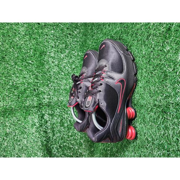 Nike Shox Turbo V Size 9 Mens Sneakers Shoes Red Black Bred